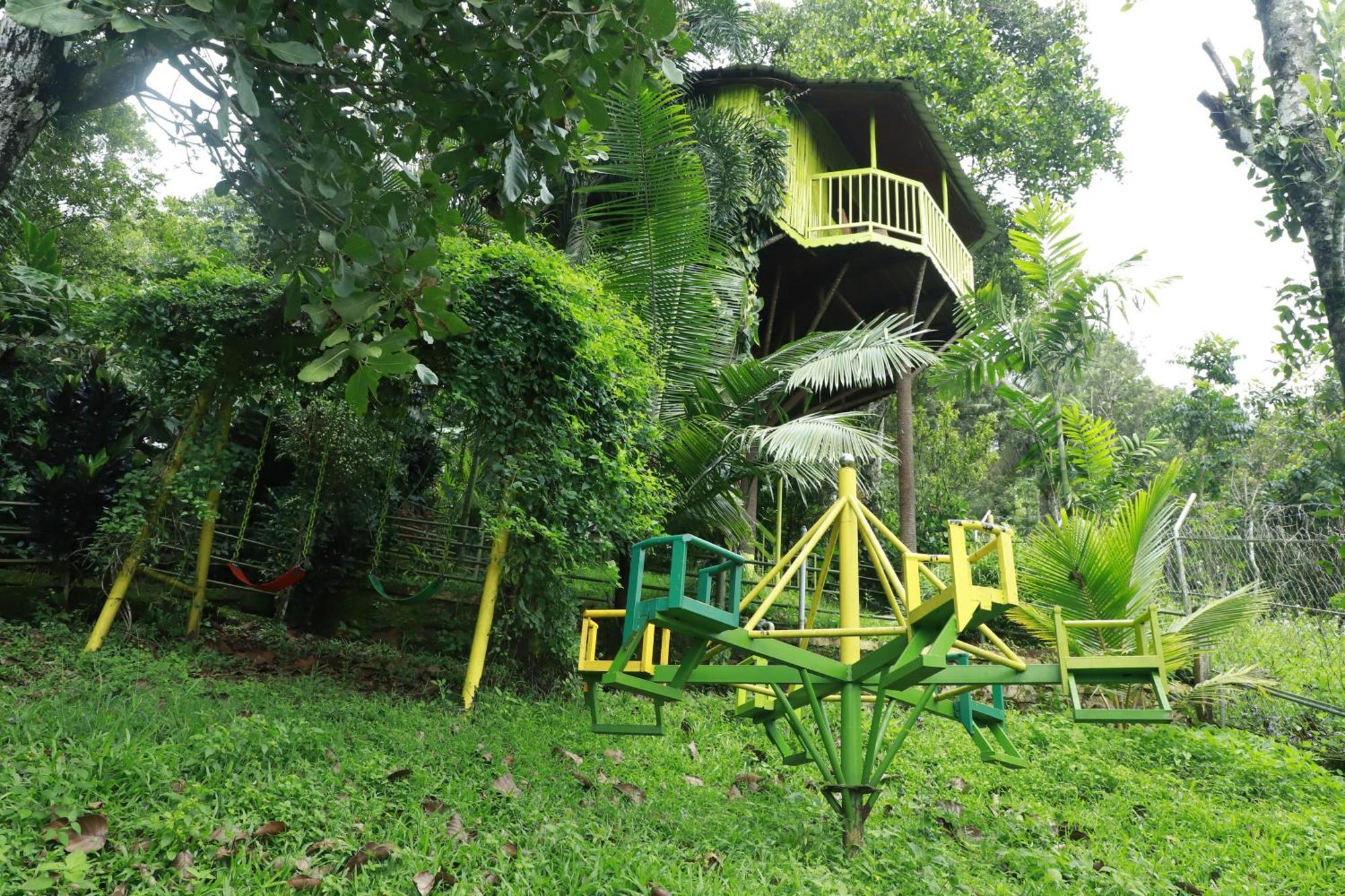Nature Villa Anachal Exteriör bild